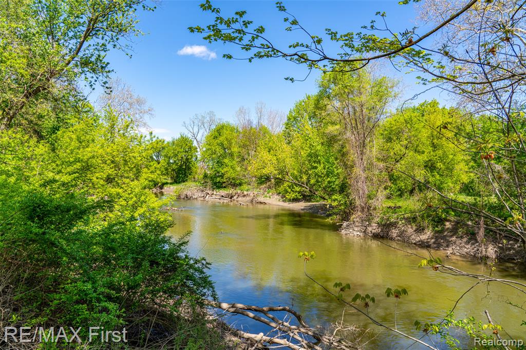 17397 Millar Road, Clinton Twp, MI 48036 — Photo 2