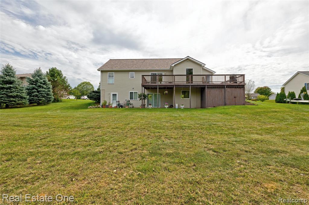 5899 Cobblestone Drive, Almont, MI 48461 — Photo 45