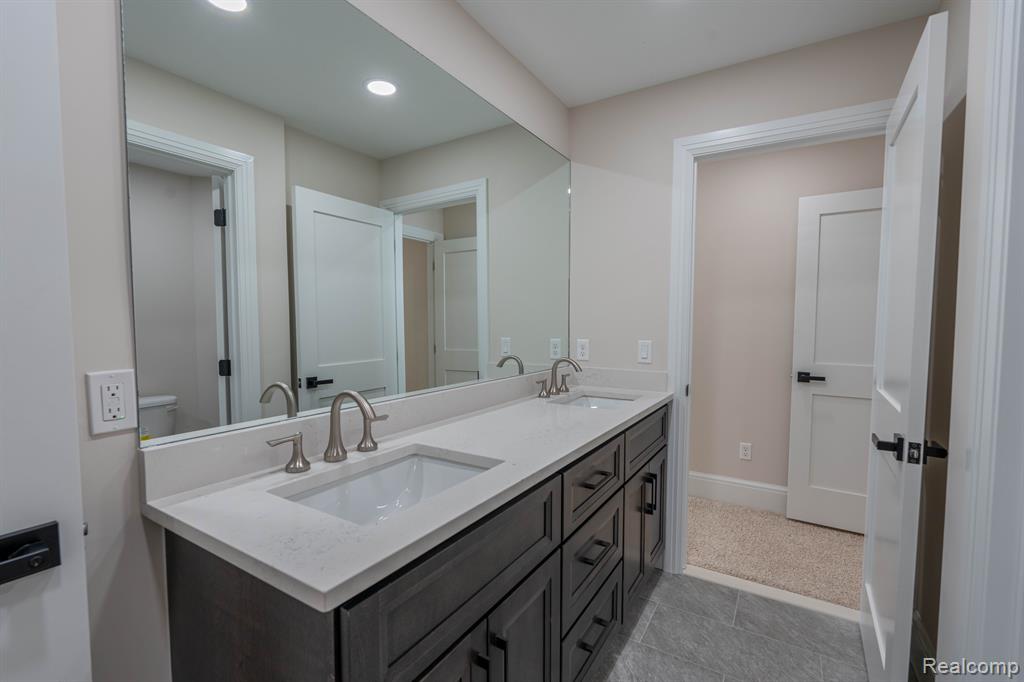 9033 DEERWOOD Road, Clarkston, MI 48348 — Photo 41