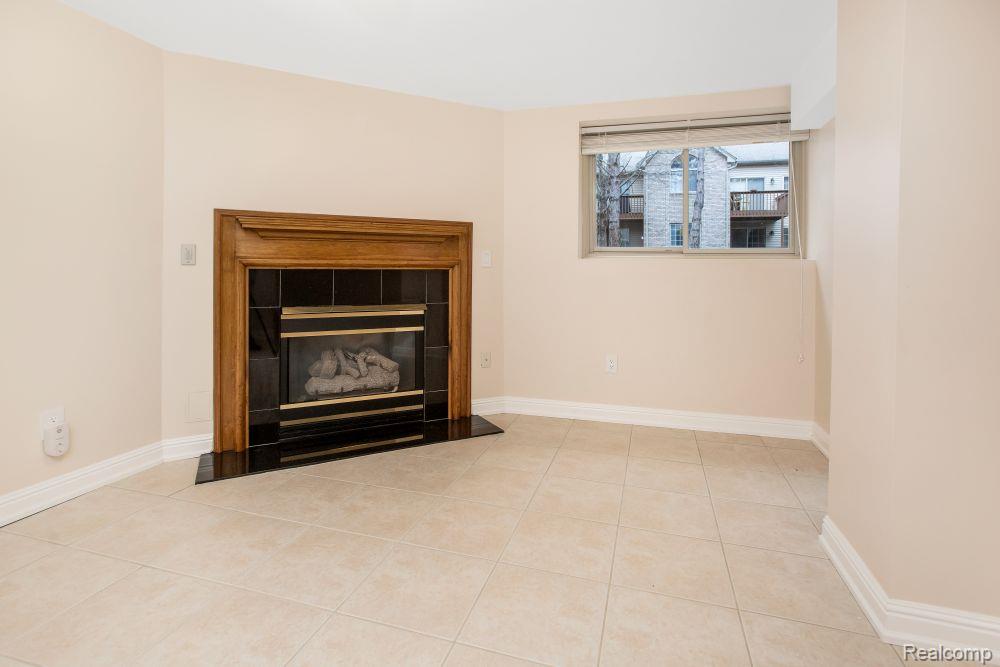 722 S Milford Road, Milford, MI 48381 — Photo 23