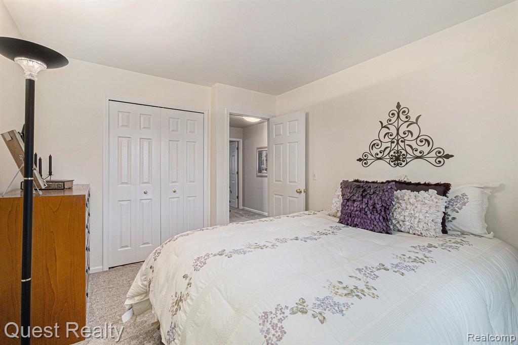 7897 MEADOW Drive, Waterford, MI 48329 — Photo 26