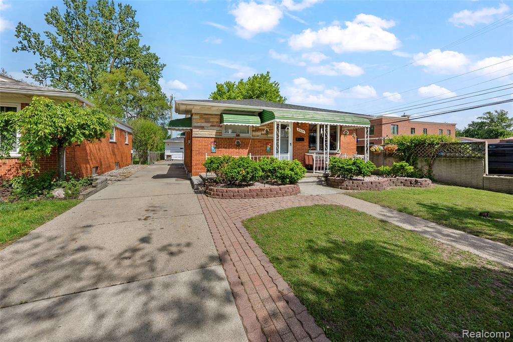 5634 N Lafayette Street, Dearborn Heights, MI 48127 — Photo 3