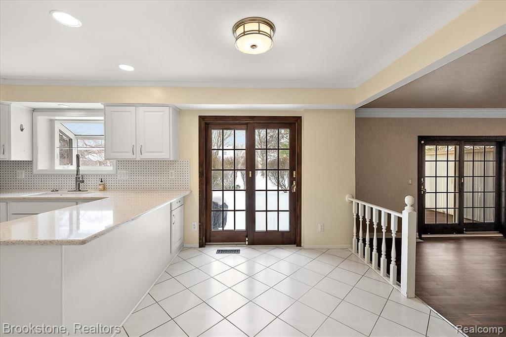 5138 Hale Drive, Troy, MI 48085 — Photo 17
