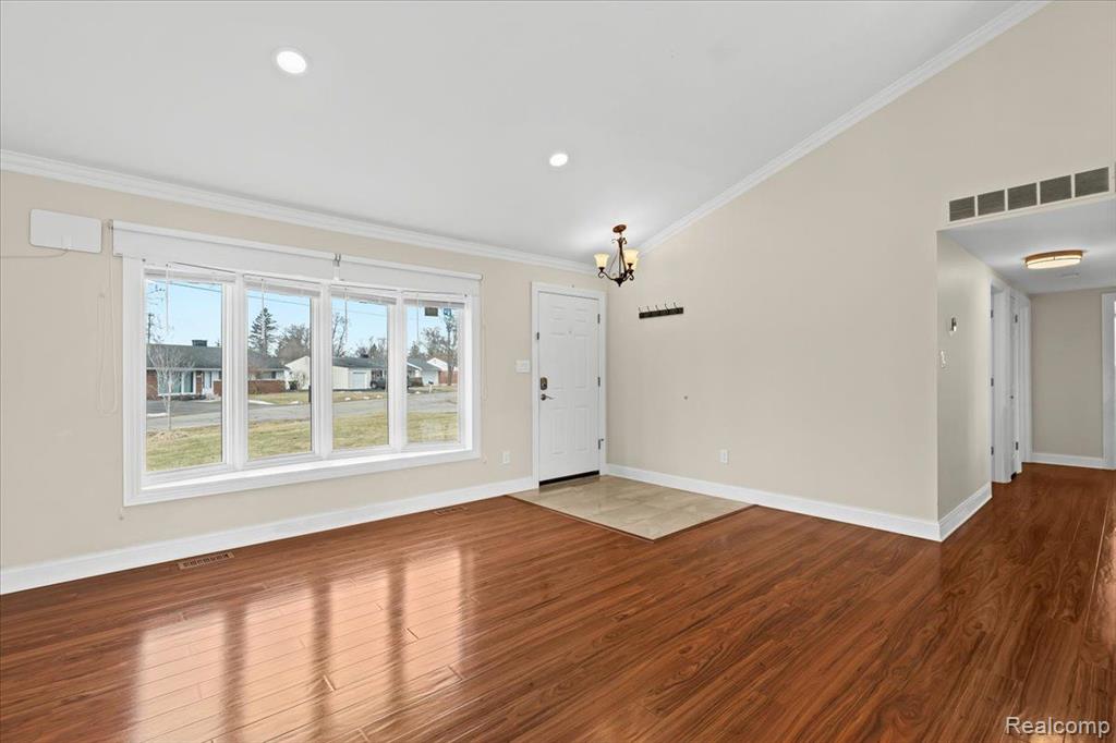 41099 Malott, Novi, MI — Photo 3