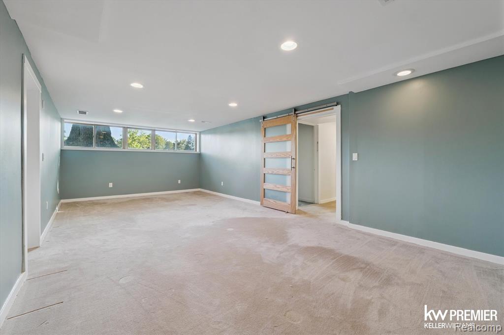 6015 Rowley Boulevard, Waterford, MI — Photo 26
