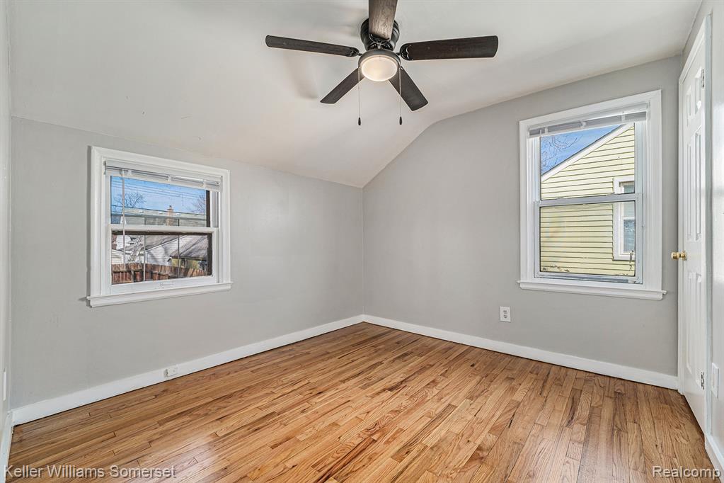 8043 Kaltz, Center Line, MI 48015 — Photo 12