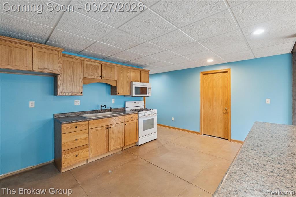 9028 Gale Road, Goodrich Vlg, MI — Photo 59