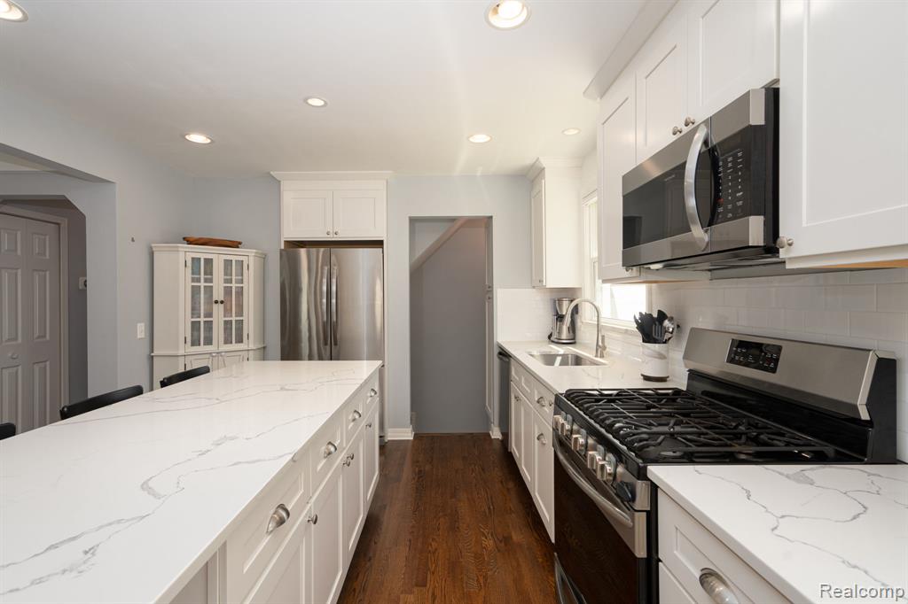 2036 Gardner Avenue, Berkley, MI 48072 — Photo 9