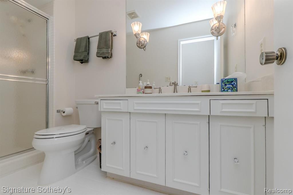 6015 PEBBLE LANE, West Bloomfield, MI — Photo 32