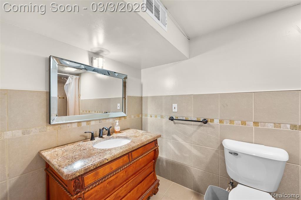 139 Belton Street, Garden City, MI — Photo 24