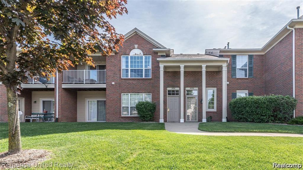24208 Chesapeake Circle, Walled Lake, MI 48390