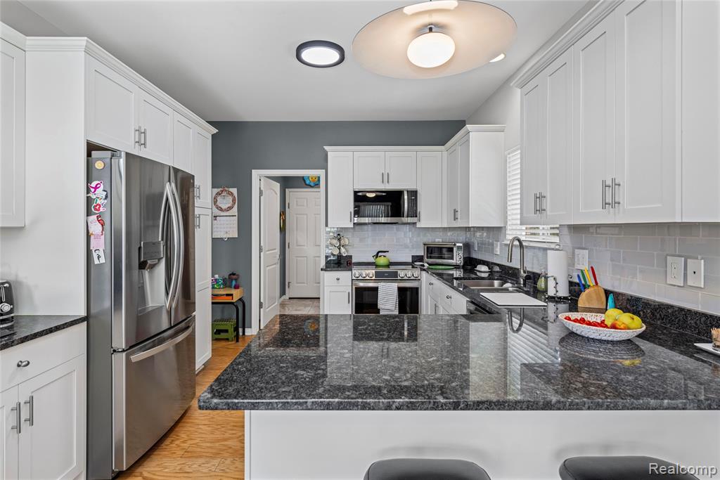 30289 Berghway Trail, Warren, MI 48092 — Photo 15