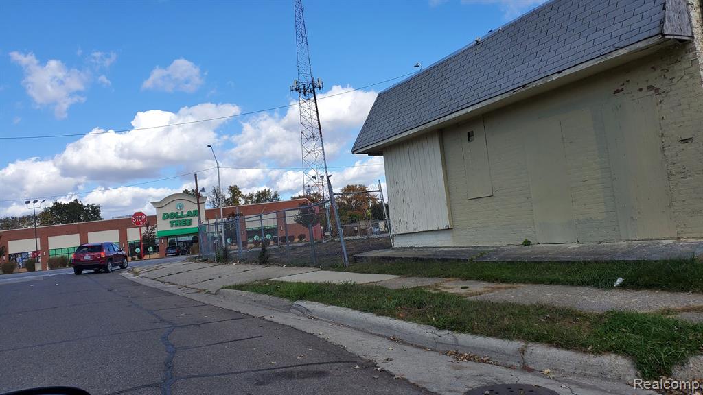 21243 GRAND RIVER Avenue, Detroit, MI 48219 — Photo 2