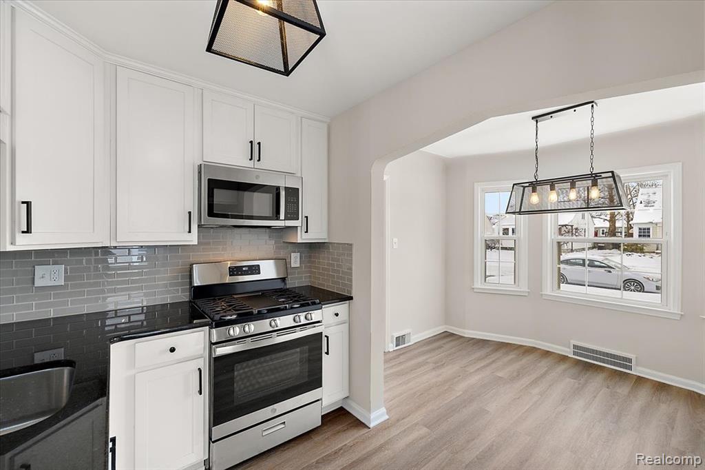 852 Cambridge Road, Berkley, MI 48072 — Photo 16