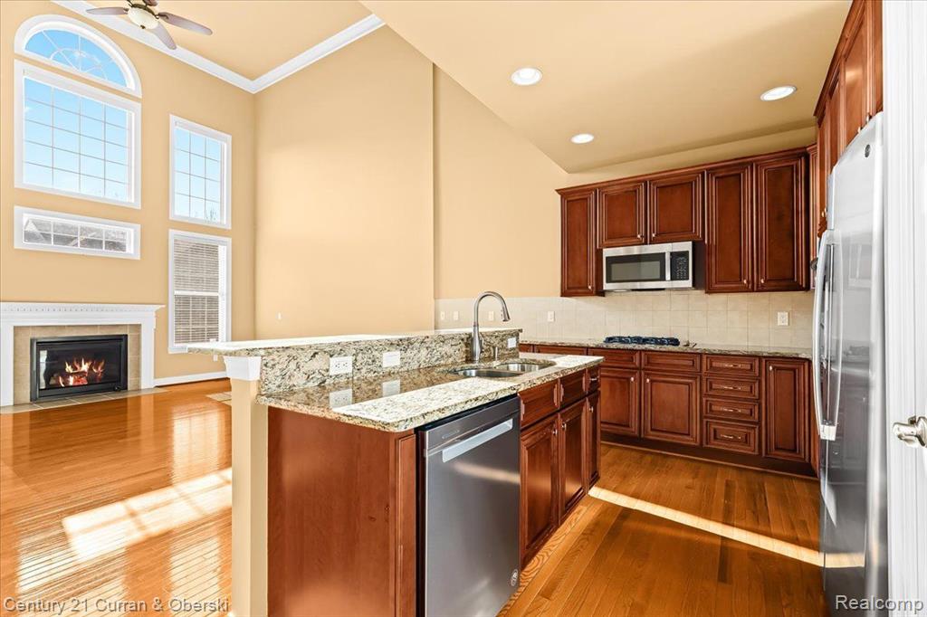 44707 BROADMOOR Circle N, Northville, MI 48168 — Photo 6