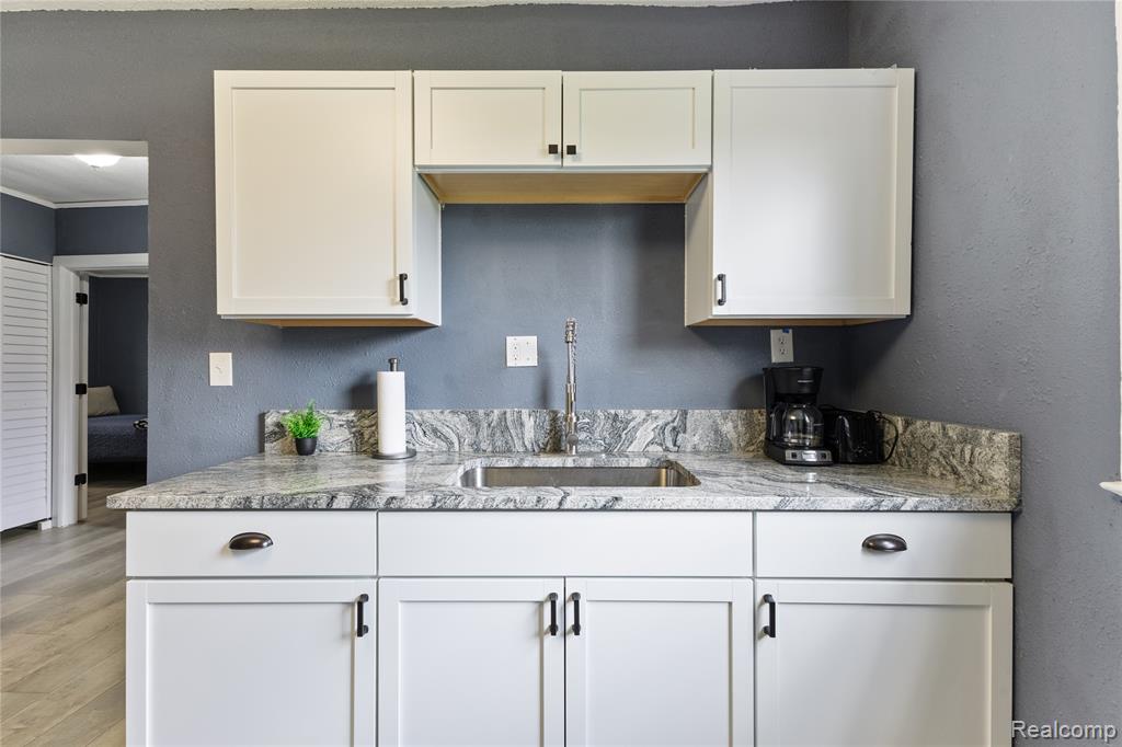 512 Westminster Street, Detroit, MI 48202 — Photo 4