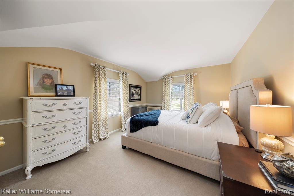 839 COOK Road, Grosse Pointe Woods, MI 48236 — Photo 19