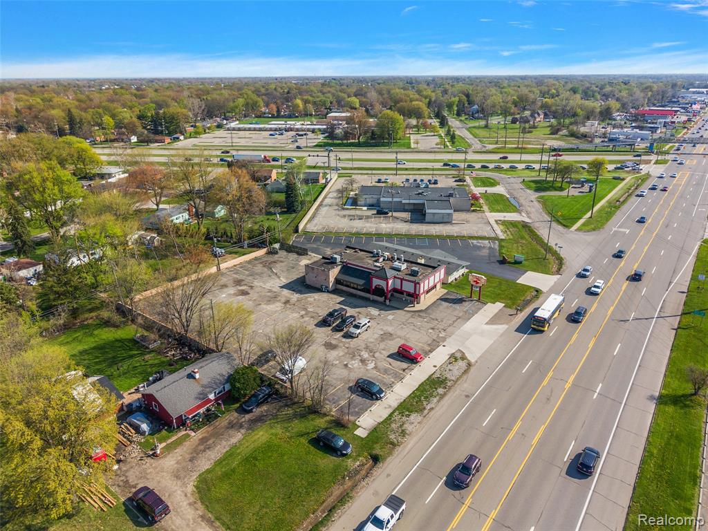 37116 S Groesbeck Highway, Clinton Twp, MI 48036 — Photo 12