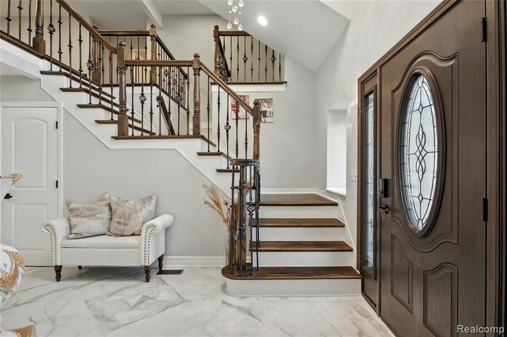 48821 Tremont Drive, Macomb, MI 48044 — Photo 6