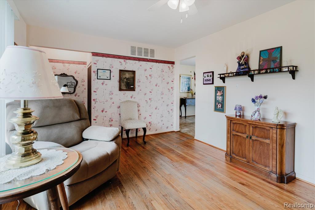 8949 Shannon Drive, Sterling Heights, MI 48314 — Photo 5