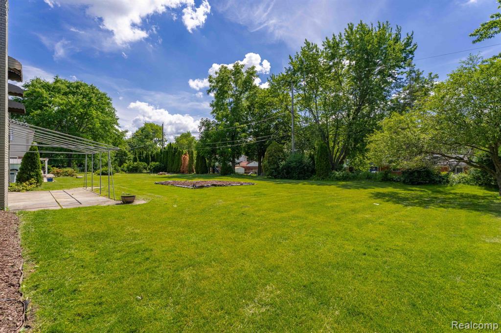 6780 Lee Crest Drive, West Bloomfield, MI — Photo 60