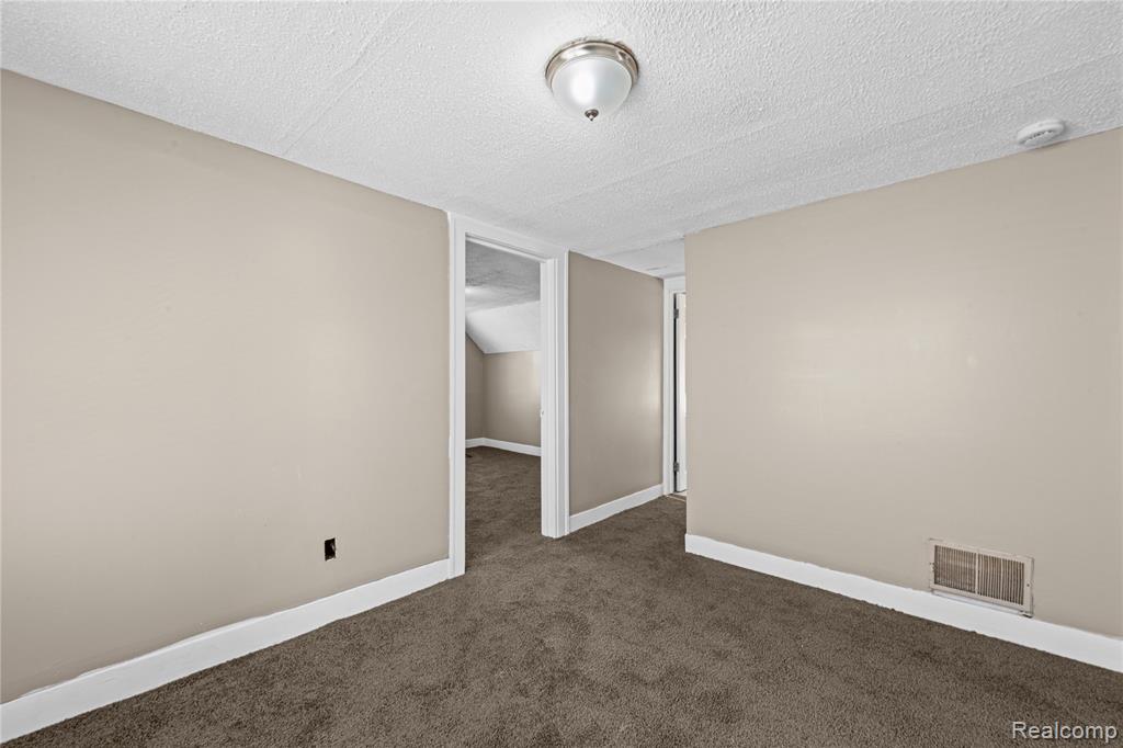 705 Cleophus Parkway, Lincoln Park, MI 48146 — Photo 18