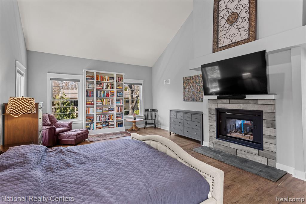3706 Lakeview Boulevard, Orchard Lake Village, MI 48324 — Photo 16