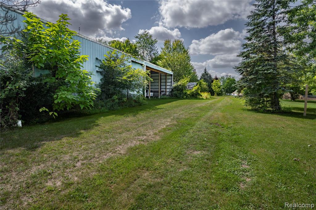 4169 N Belsay Road, Flint, MI 48506 — Photo 12