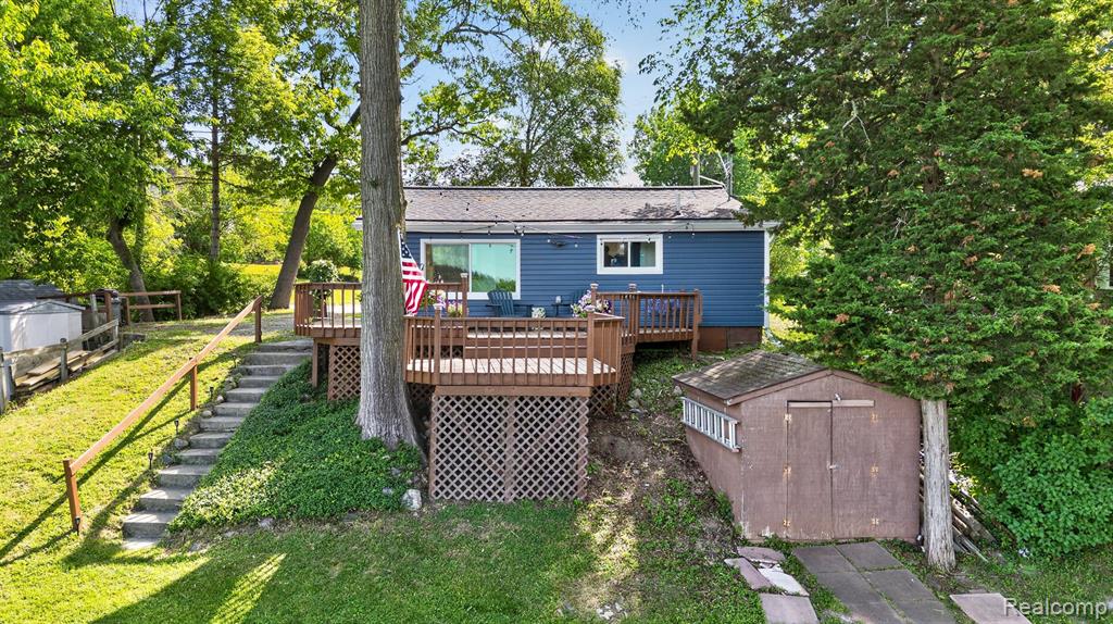 1717 Triangle Lake Road, Howell, MI 48843 — Photo 13