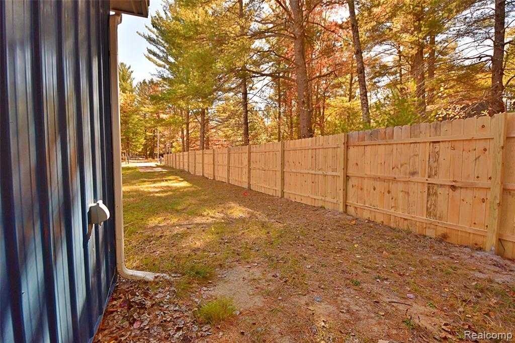 7877 Oak Road, St. Helen, MI 48656 — Photo 16