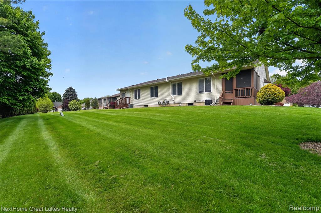 7475 Country Meadow Drive, Swartz Creek, MI 48473 — Photo 38