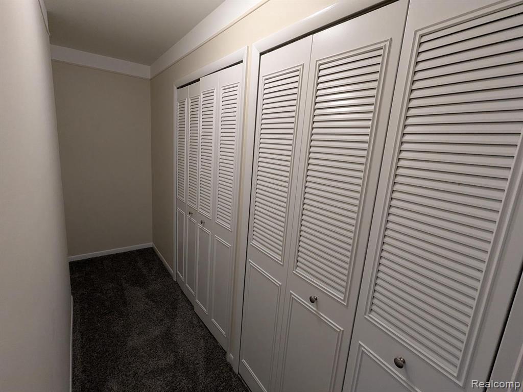454 N Fox Hills Drive, A-8, Bloomfield, MI 48304 — Photo 17