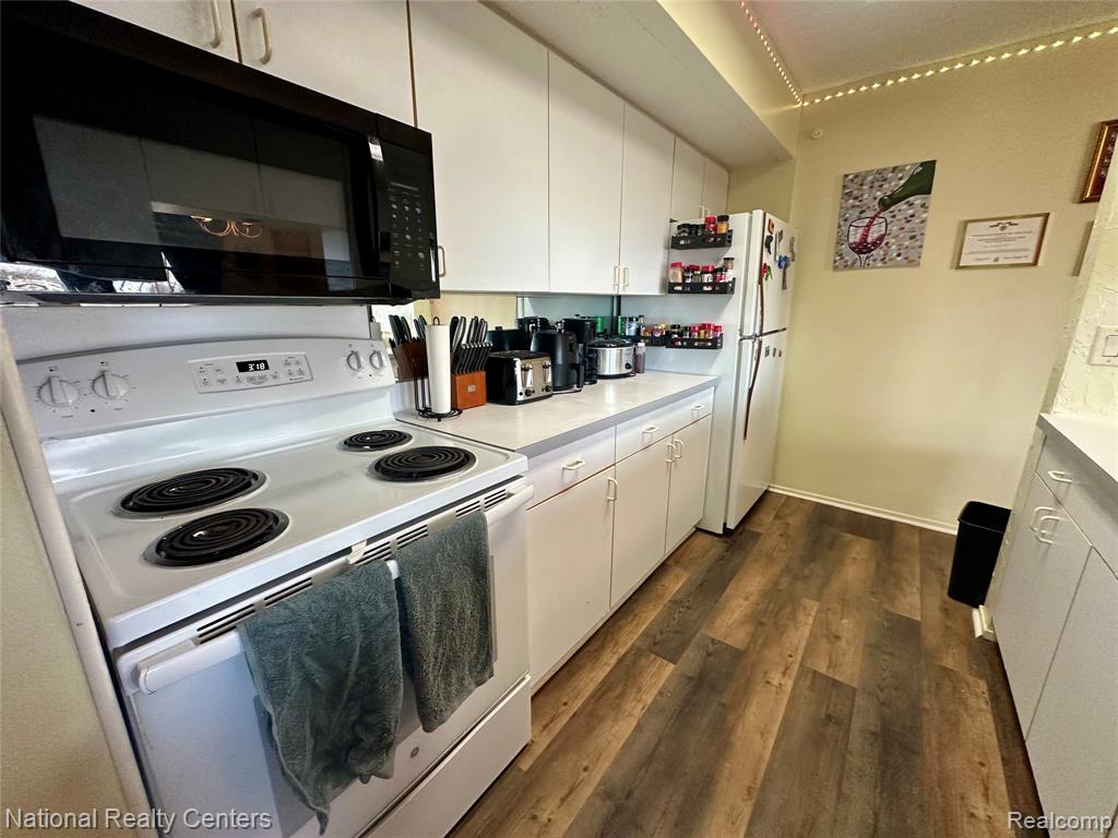1744 Grove Road, A-101, Ypsilanti, MI 48198 — Photo 11