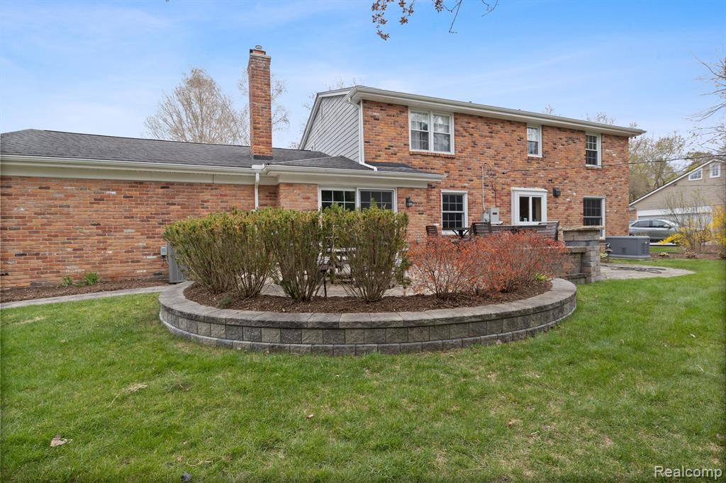 815 GREAT OAKS Drive, Bloomfield Hills, MI 48304 — Photo 41