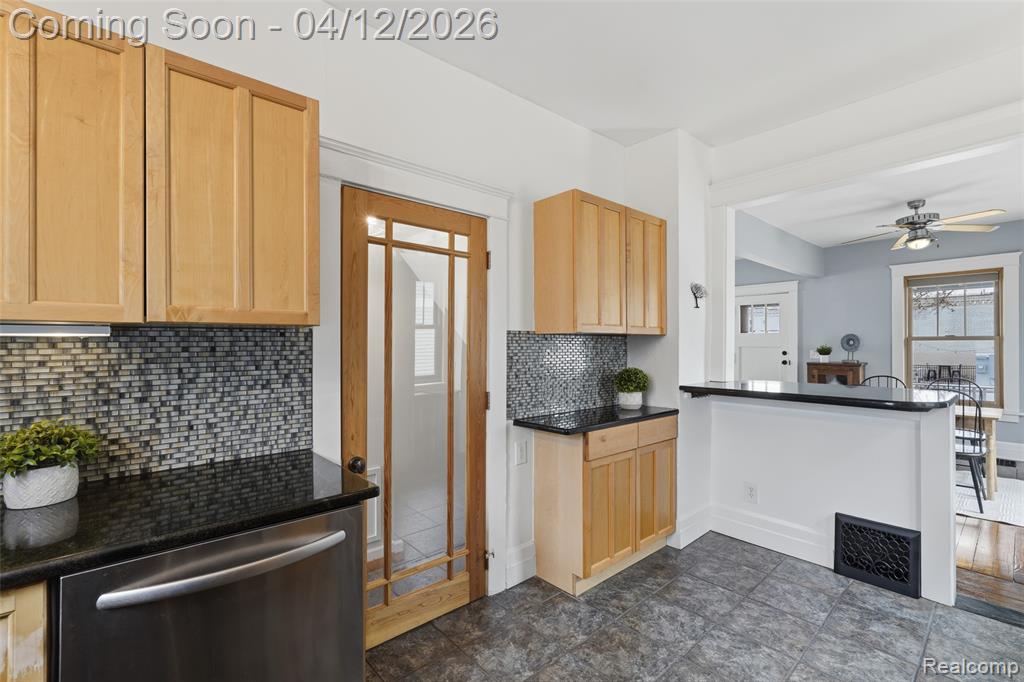 663 Starkweather Street W, Plymouth, MI 48170 — Photo 15