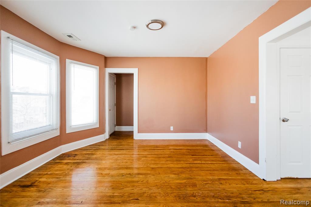 5435 Burns Street, Detroit, MI 48213 — Photo 7