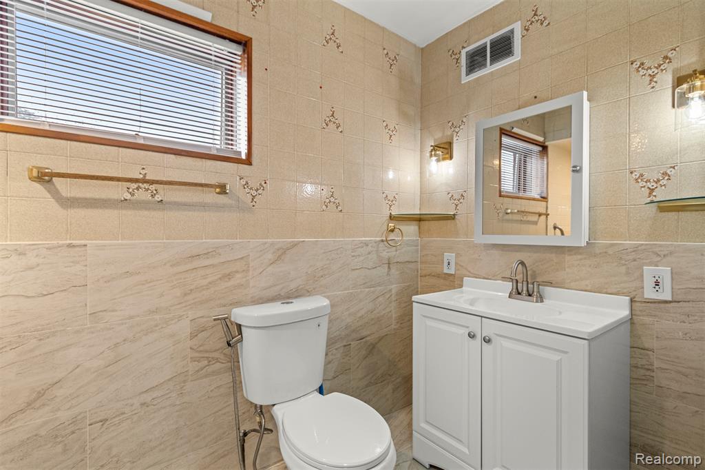 5920 Chase Road, Dearborn, MI 48126 — Photo 13