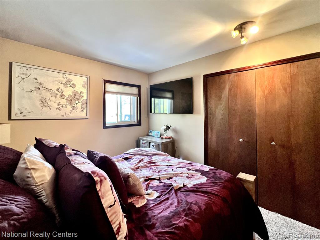 936 ALLEN Drive, Northville, MI 48167 — Photo 25