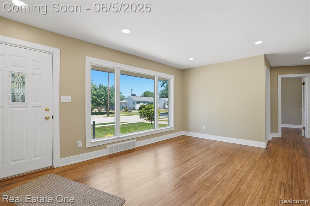 33441 Alta Street, Garden City, MI — Photo 5
