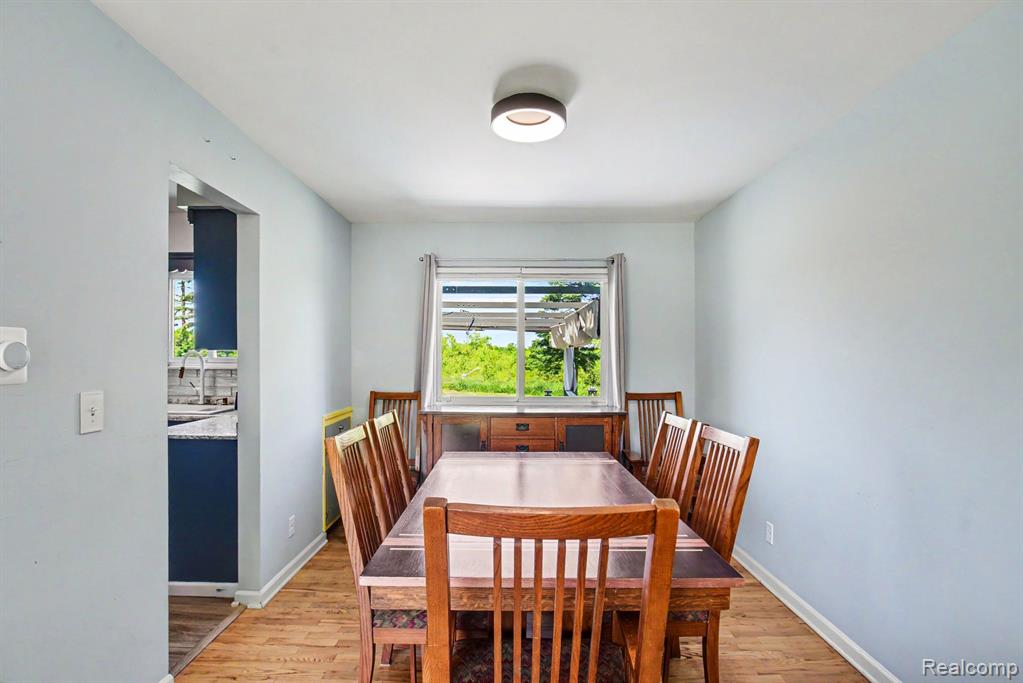 6156 Trenton Drive, Flint, MI 48532 — Photo 6