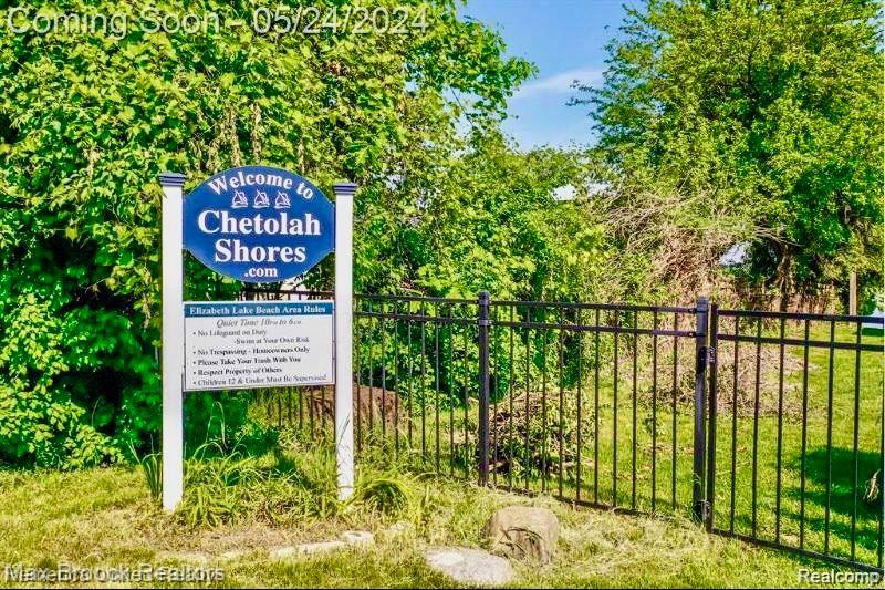 5001 DURNHAM Drive, Waterford, MI 48327 — Photo 2