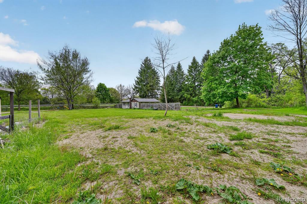 15013 Birchwood Drive, Holly, MI 48442 — Photo 26