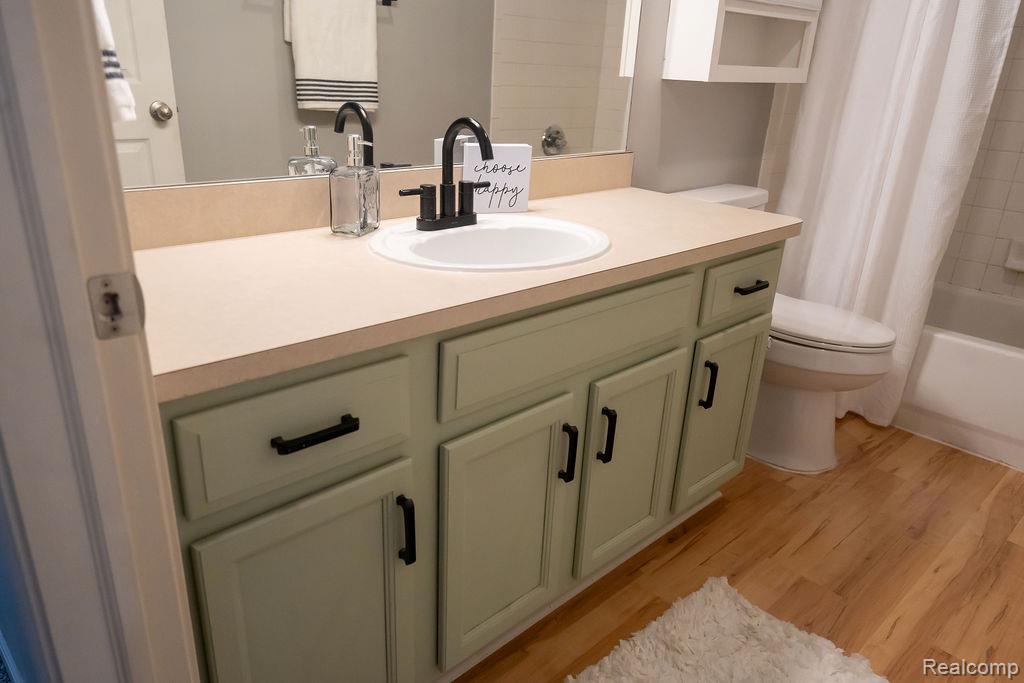 23273 Bunte Court, Trenton, MI 48183 — Photo 21