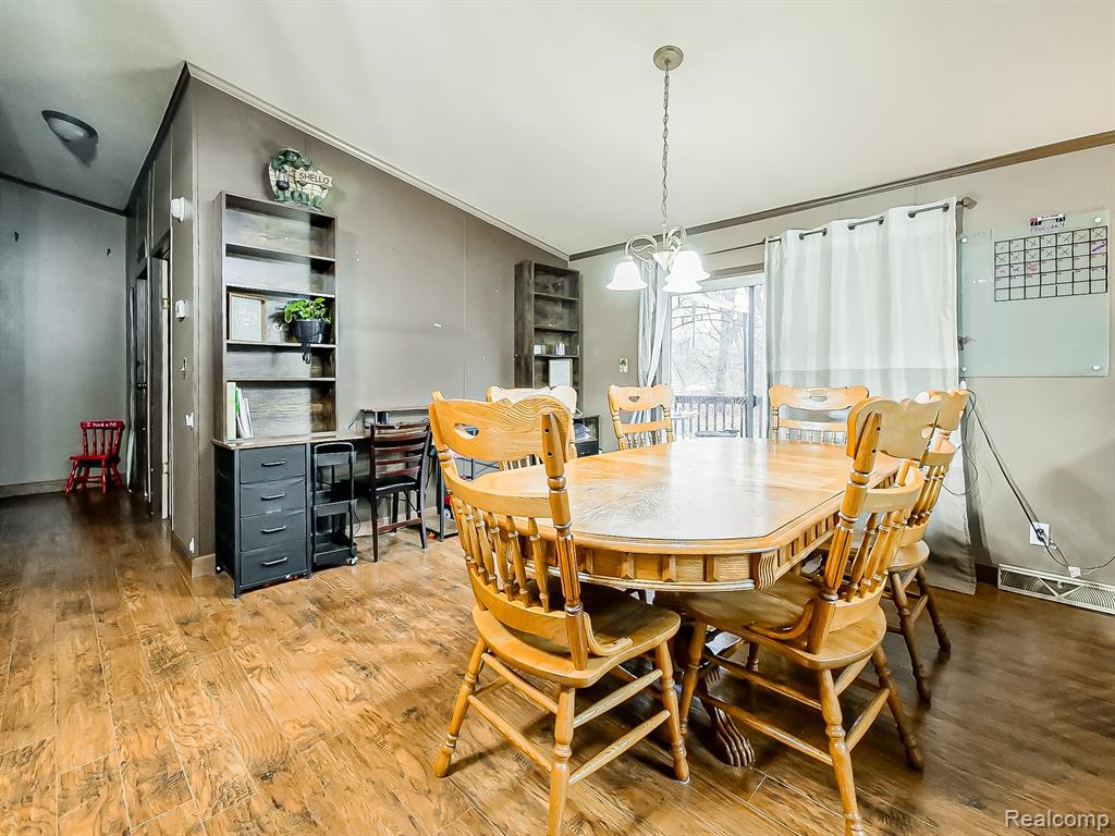 2015 Plum Street, Clarkston, MI 48348 — Photo 24