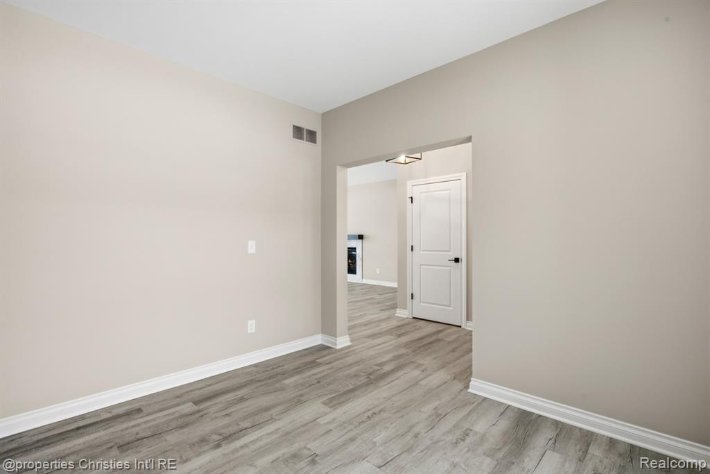 23188 Waterview Drive, New Boston, MI 48164 — Photo 8
