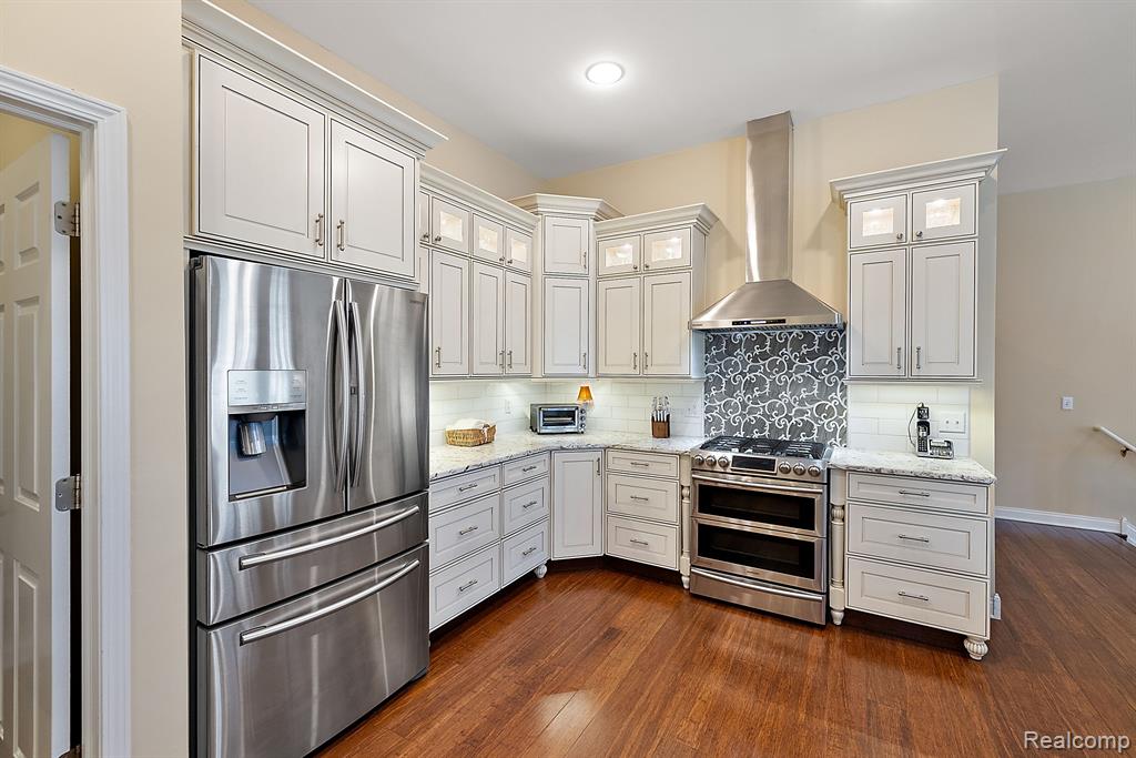 626 WOODSIDE Drive, 62, Milford, MI 48381 — Photo 18