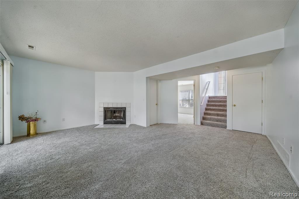 870 Huntclub Boulevard, Auburn Hills, MI 48326 — Photo 21