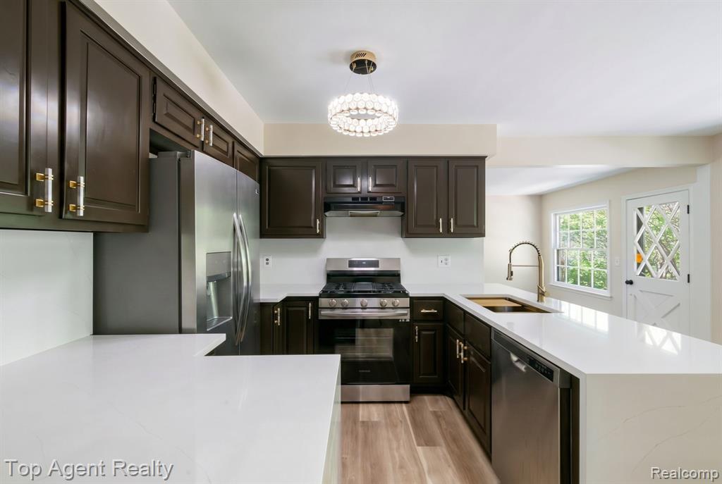 6525 Little Turkey Run, Utica, MI 48317 — Photo 4