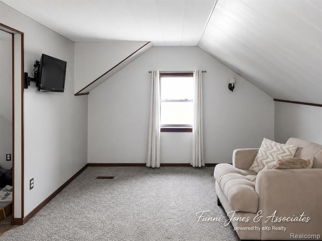 9552 Wayne Road, Livonia, MI 48150 — Photo 9
