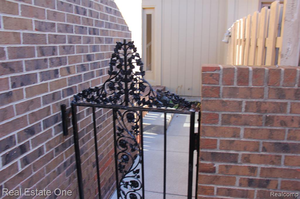 6427 RICHARD Run, West Bloomfield, MI — Photo 4